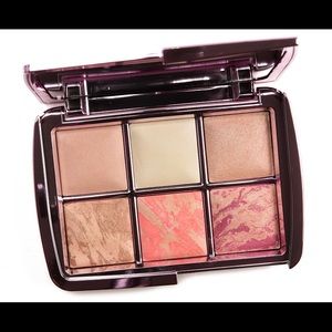 Hourglass Ambient Lighting Pallete Vol 4